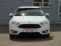 Gebraucht Ford Focus 120 PS (88 kW) 2018 Weiß Kombi