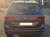 Gebraucht VW Golf VII Comfortline 131 PS (96 kW) 2019 Grau Kombi