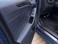 Usata Ford Focus ST-Line 155 CV (114 kW) 2022 Blu Berlina