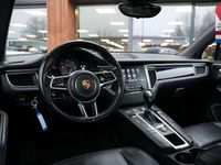 Second-hand Porsche Macan 258 CP (189 kW) 2017 Albastru SUV