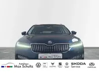 Gebraucht Skoda Superb Premium Edition 200 PS (147 kW) 2023 Blau Kombi