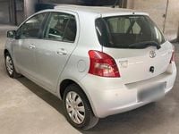 Gebraucht Toyota Yaris 87 PS (63 kW) 2007 Silber Kleinwagen