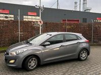 Gebraucht Hyundai i30 110 PS (80 kW) 2012 Grau Kleinwagen