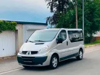 Gebraucht Renault Trafic 115 PS (84 kW) 2014 Silber Van / Kleinbus