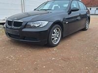 Gebraucht BMW 318 129 PS (94 kW) 2007 Schwarz Limousine