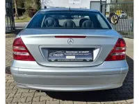 Gebraucht Mercedes 180 143 PS (105 kW) 2006 Iridiumsilber (metallic) Limousine