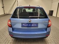 Gebraucht Skoda Octavia Style 190 PS (139 kW) 2019 Blau (denimblaumet.) Kombi