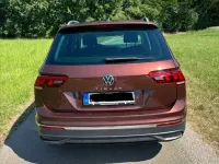 Gebraucht VW Tiguan Life 150 PS (110 kW) 2023 Braun SUV