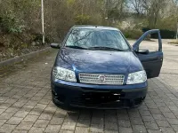 Gebraucht Fiat Punto 60 PS (44 kW) 2009 Blau Kleinwagen