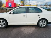Gebraucht VW Jetta 105 PS (77 kW) 2010 Weiß Limousine