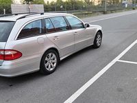 Usata Mercedes E320 224 CV (164 kW) 2005 Grigio Station wagon