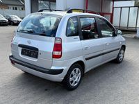 Używany Hyundai Matrix GLS 103 KM (75 kW) 2007 Srebrny Minivan