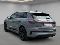 Gebraucht Audi Q4 e-tron Basis 219 kW (299 PS) 2026 Schwarz SUV