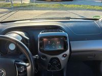 Gebraucht Toyota Aygo 72 PS (52 kW) 2019 Weiß Kleinwagen