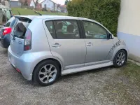 Gebraucht Daihatsu Sirion 90 PS (66 kW) 2005 Silber Kleinwagen