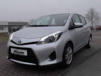 Gebraucht Toyota Yaris Hybrid 75 PS (55 kW) 2013 Silver metallic Kleinwagen