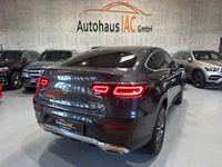 Gebraucht Mercedes GLC300 306 PS (225 kW) 2021 Grau Limousine