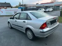 Gebraucht Ford Focus 74 PS (54 kW) 2001 Silber Limousine