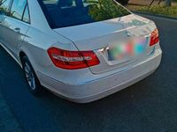 Second-hand Mercedes E220 170 CP (125 kW) 2011 Alb Berlinǎ