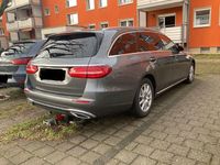 Gebraucht Mercedes E220 194 PS (142 kW) 2018 Grau Kombi