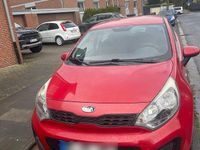 Second-hand Kia Rio 84 CP (61 kW) 2011 Roșu Berlinǎ