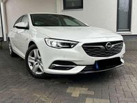 Gebraucht Opel Insignia Innovation 165 PS (121 kW) 2020 Weiß Kleinwagen