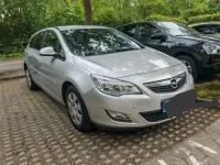 Gebraucht Opel Astra 95 PS (69 kW) 2011 Silber Kombi