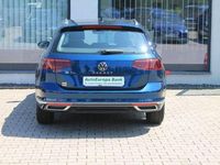 Gebraucht VW Passat Elegance 150 PS (110 kW) 2023 Blau Kombi