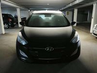 Gebraucht Hyundai i30 Style 110 PS (80 kW) 2017 Schwarz Kombi