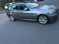 Gebraucht BMW 318 143 PS (105 kW) 2011 Grau Kombi