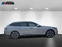 Neu BMW 520 M Sport 197 PS (144 kW) 2026 Brooklyn grau Kombi