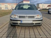 Gebraucht VW Golf IV 105 PS (77 kW) 2001 Silber Kleinwagen