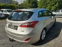 Gebraucht Hyundai i30 Trend 110 PS (80 kW) 2015 Silber Kombi