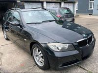 Gebraucht BMW 318 143 PS (105 kW) 2007 Schwarz Kombi
