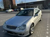 Gebraucht Mercedes C180 143 PS (105 kW) 2005 Silber Coupé