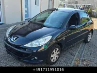 Gebraucht Peugeot 206 Basis 75 PS (55 kW) 2010 Schwarz Limousine