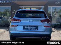 Neu Hyundai i30 140 PS (102 kW) 2025 Shimmering silver Kombi
