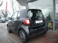 Gebraucht Smart ForTwo Electric Drive 60 kW (82 PS) 2021 Schwarz Kleinwagen