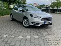 Gebraucht Ford Focus Titanium 125 PS (91 kW) 2017 Silber Limousine