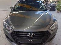 Gebraucht Hyundai i40 Style 141 PS (103 kW) 2017 Grau Kombi