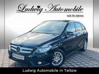 Gebraucht Mercedes B180 122 PS (89 kW) 2013 Schwarz Van / Kleinbus