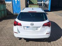 Gebraucht Opel Astra 180 PS (132 kW) 2012 Weiß Kombi