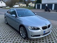 Gebraucht BMW 325 218 PS (160 kW) 2007 Silber Coupé