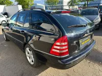 Second-hand Mercedes C220 150 CP (110 kW) 2005 Negru Break