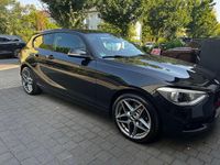 Gebraucht BMW 114 102 PS (75 kW) 2012 Schwarz Kleinwagen