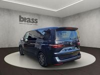 Second-hand VW Multivan Life 150 CP (110 kW) 2025 Albastru Monovolum