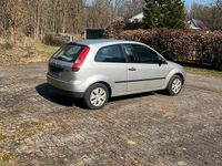 Gebraucht Ford Fiesta 69 PS (50 kW) 2003 Silber Kleinwagen