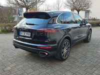 Second-hand Porsche Cayenne 262 CP (192 kW) 2016 Negru SUV