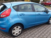 Gebraucht Ford Fiesta Trend 82 PS (60 kW) 2011 Blau Kleinwagen