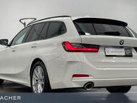 Gebraucht BMW 330 Efficient Dynamics 245 PS (180 kW) 2024 Alpinweiß uni Kombi